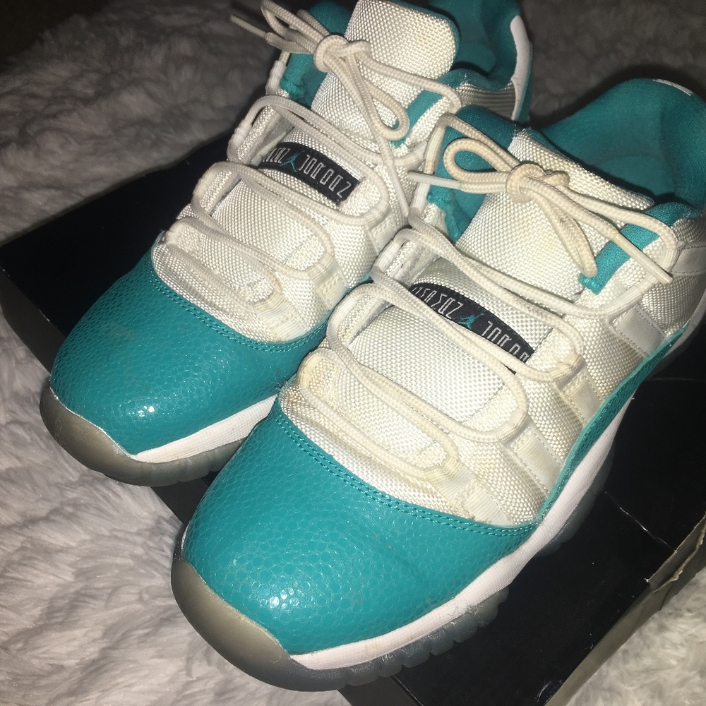Authentic Air Jordan 11 Retro Low "Turbo Green"